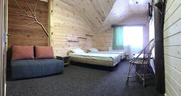 Фото номера Семейный номер с балконом Отель Alpin Eco Chalet &amp; Wellness г. Драгобрат 11